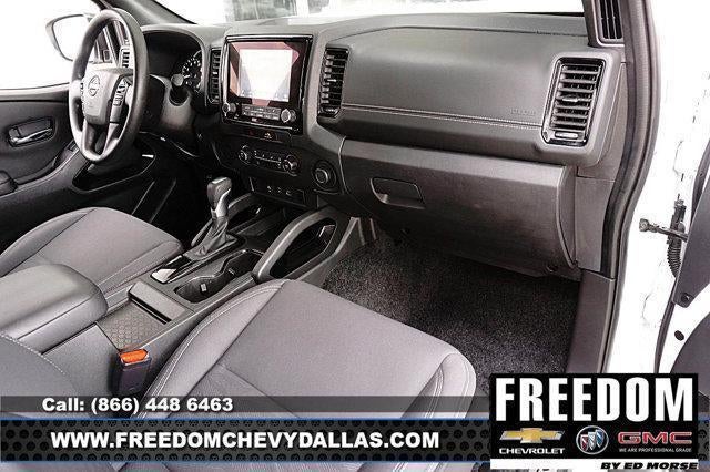 2023 Nissan Frontier Crew Cab SV 4x2